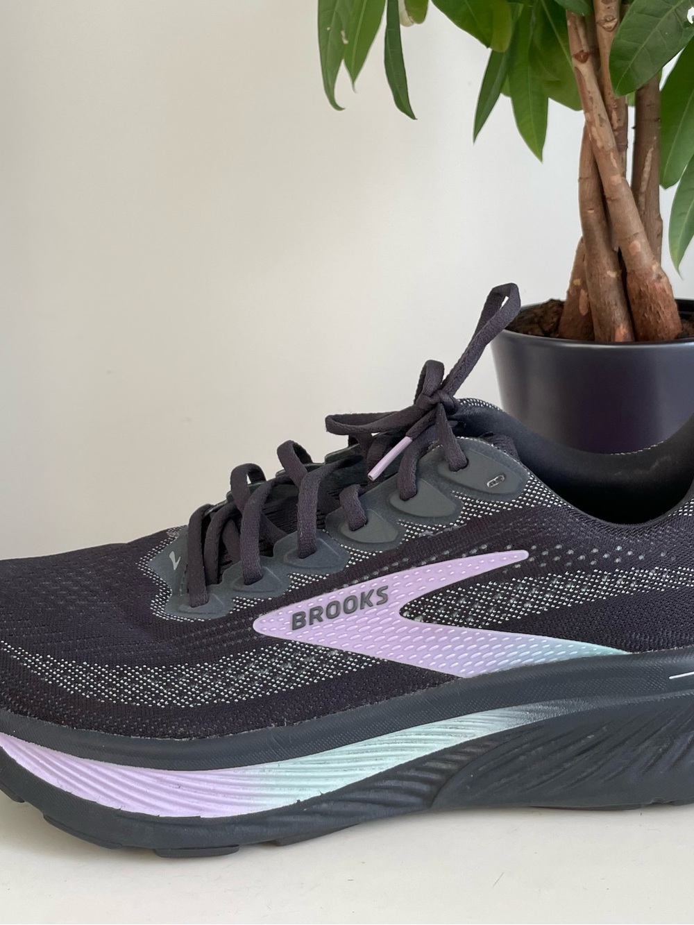 Women Size 12 Brooks Ghost 17
Grey Clearwater Purple Black Running Shoes